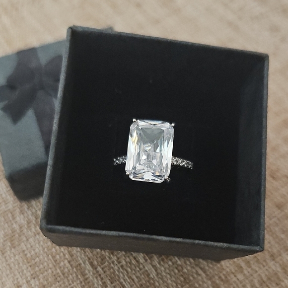 Silver Classy Rings Jewelry | Elegant Silver Ring With Clear Stone | Poshmark